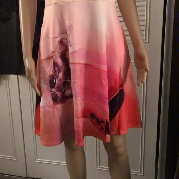 “SALE” NWOT-STAR WARS PINK DRESS size L w/ Graphics - Picture 2 of 5